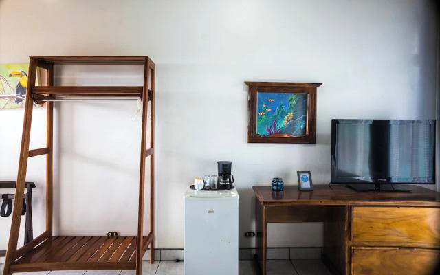 The Blue Suites & Spa