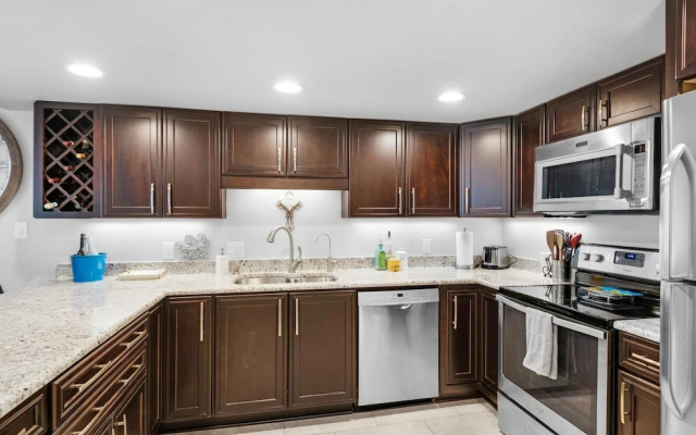 Starboard Village 521