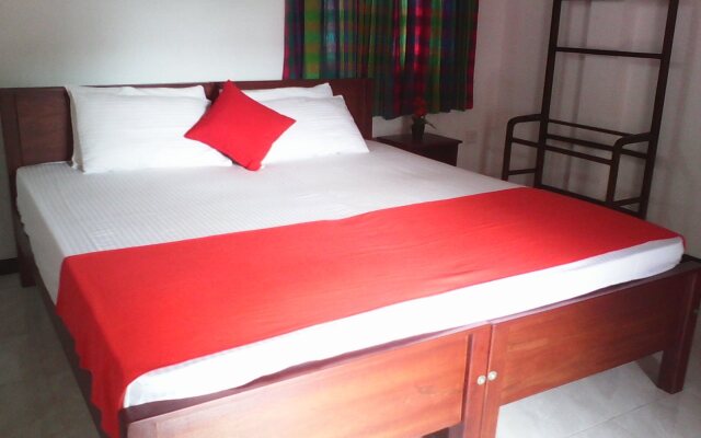 Negombo Blue Villa Hotel