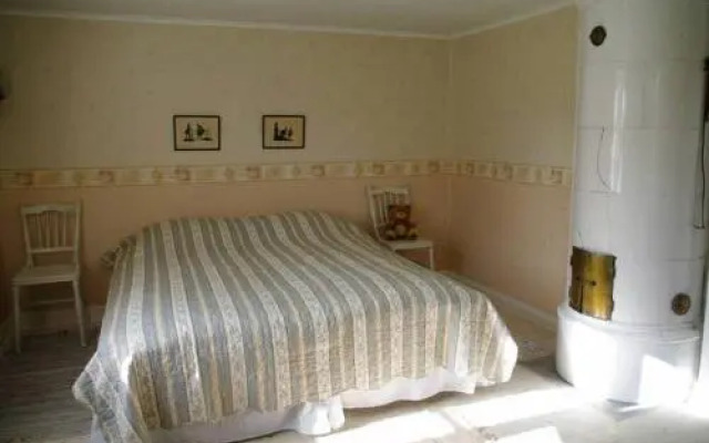 Olstorp Gård Bed & Breakfast