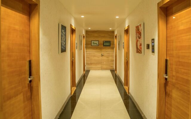 Hotel Reva Regency