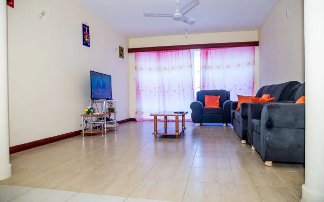 Safiri Kenya Home