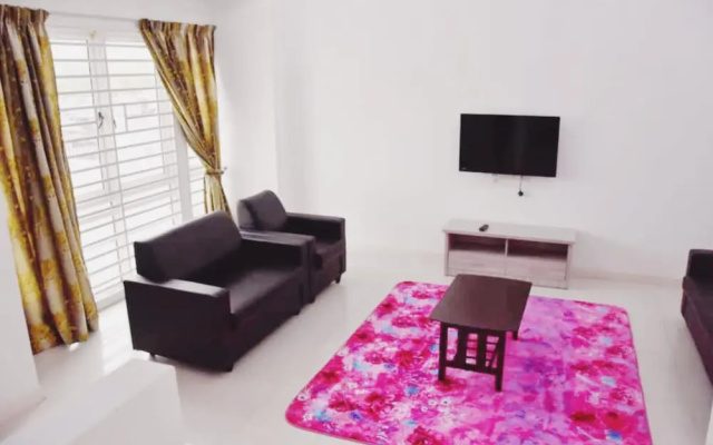 HomeStay Nimah Seaview – Guest Rooms – George Town
