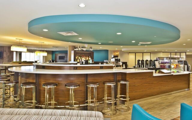 Courtyard by Marriott Gulfport Beachfront