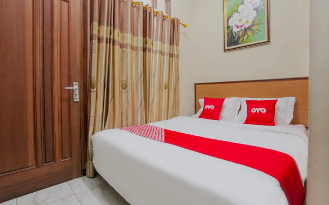 OYO 1692 Villa Akbar 3