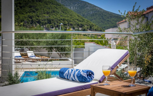 Villa Bol Brac save 15 percent on Split-villas com