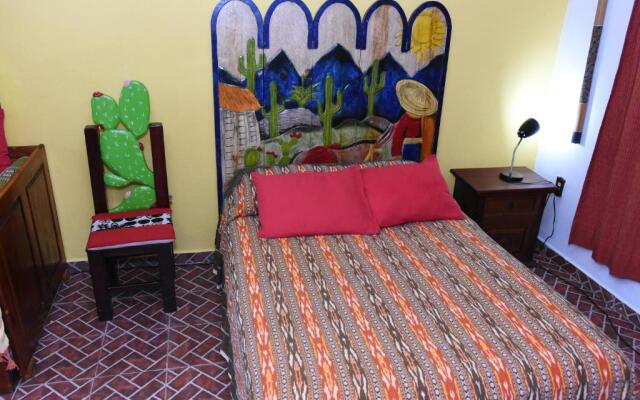 Room in B&B - Cancun Guest House 2