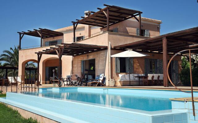Absolute Villa by Stylish Stays