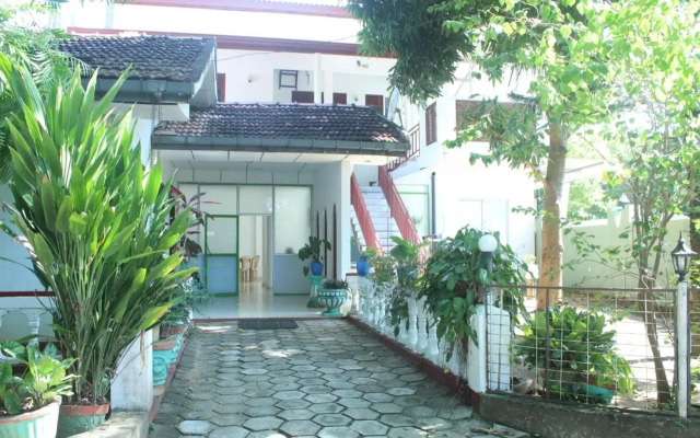 Thirasara Holiday Inn