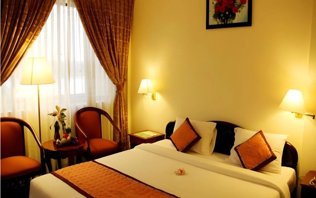 Royal Hotel