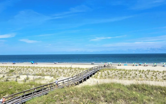 Desoto Beach Club 201