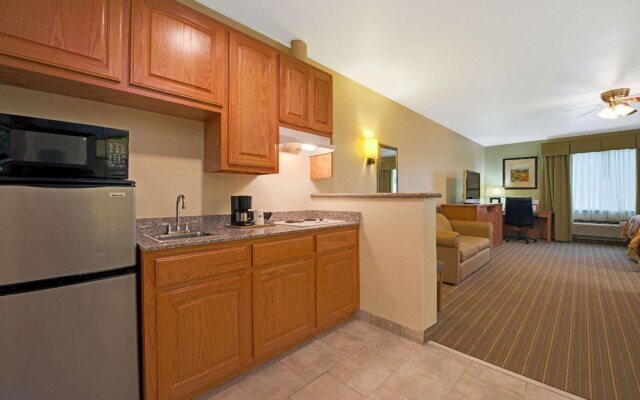 Super 8 by Wyndham Austin/Airport North