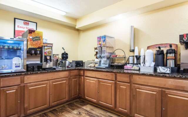 Econo Lodge Cloverdale