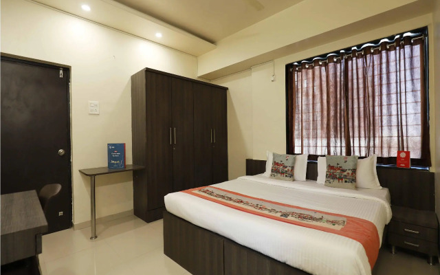 OYO 10680 Hotel Royal Inn