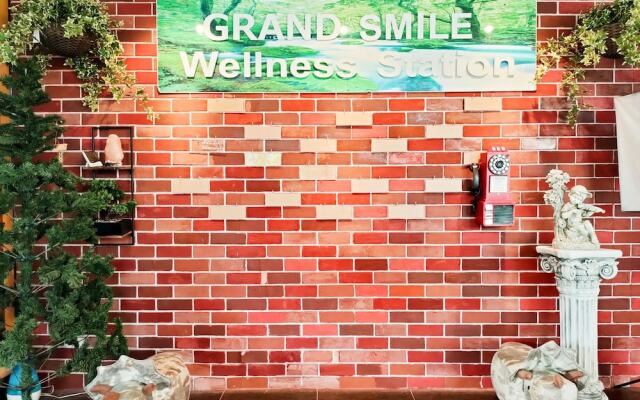 Grand Smile Wellness