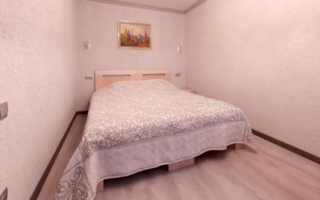 Первый доходный дом (корпус Ракета)