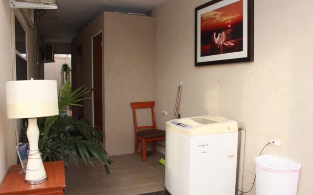 1-bed Self Contained Apartment in Noord With Pool