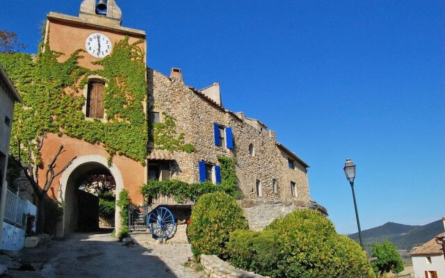 Cozy Cottage With Fenced Pool In A Quiet Area And 30 Km From The Mont Ventoux