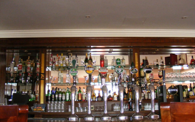 Diamond Coast Hotel