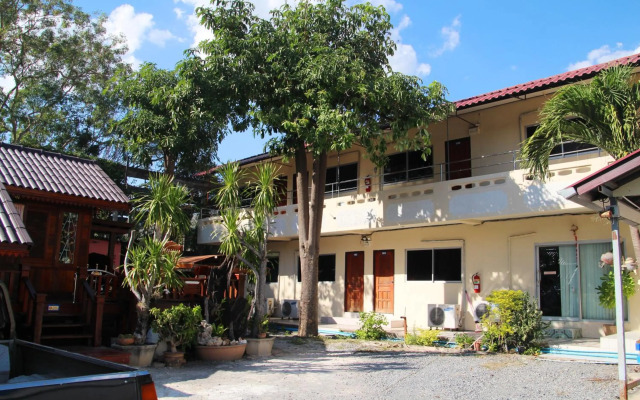 Ratchaphruek Resort