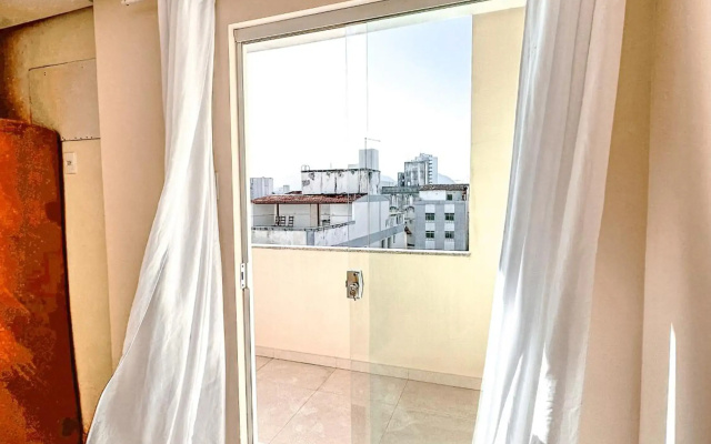 Apt na Praia do Morro,2 quadras do mar,com Garagem