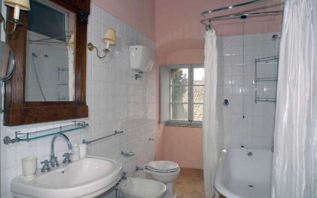 Castello Del Poggiarello Di Stigliano