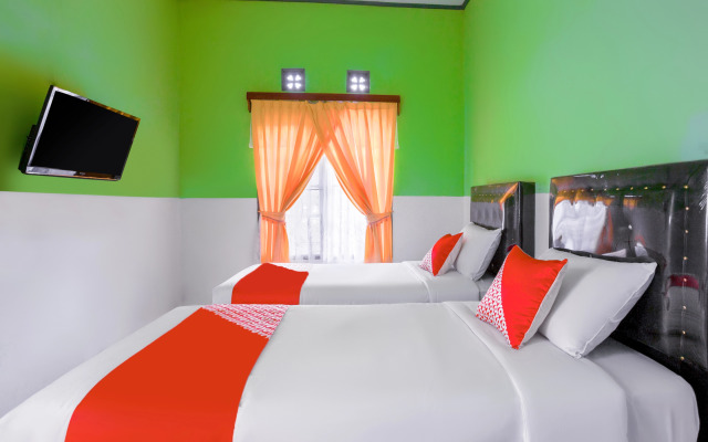 Putri Residence Syariah by OYO Rooms