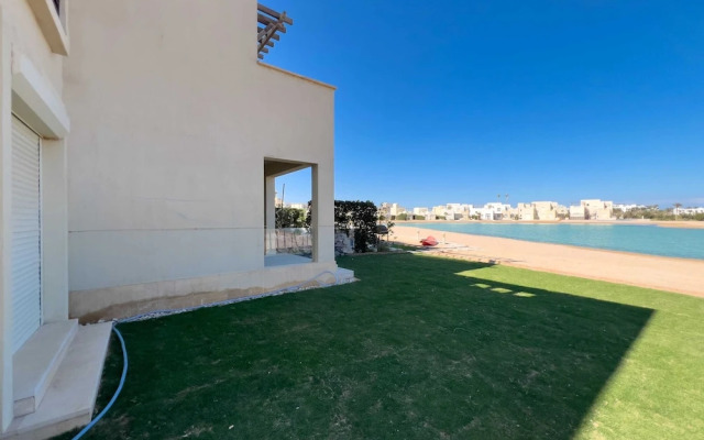 Xuru Stays I Genial 2 BDR w / Pool Access @ Cyan El Gouna