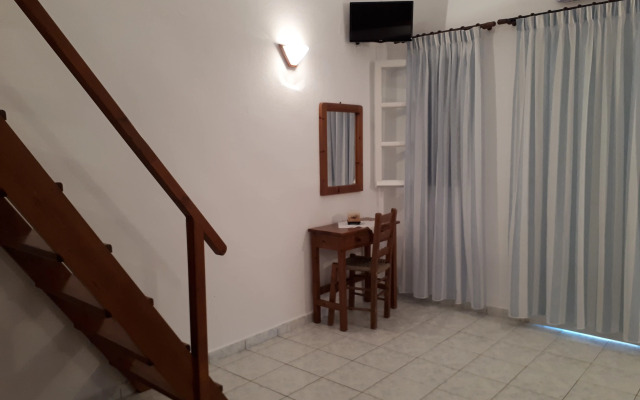 Paradisos Oia