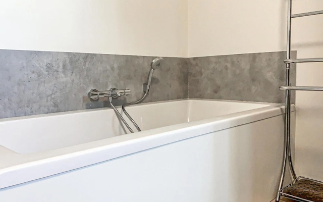 Awesome Home in Diksmuide With 3 Bedrooms, Jacuzzi and Wifi