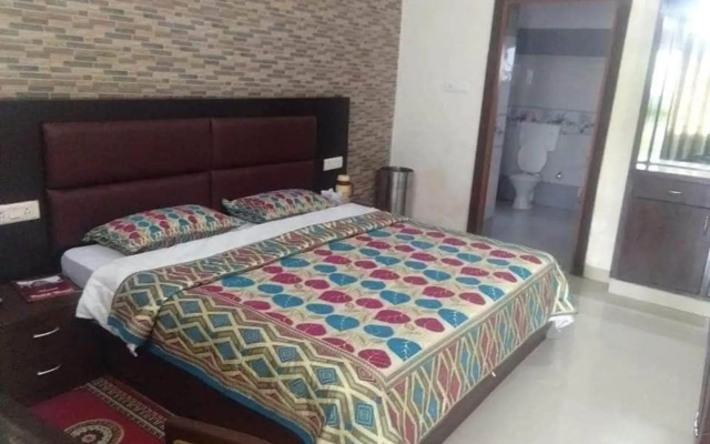 Rahi Pathik Niwas