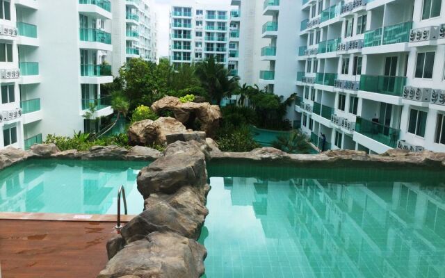 Amazon Residence Pattaya Sunny Rentals
