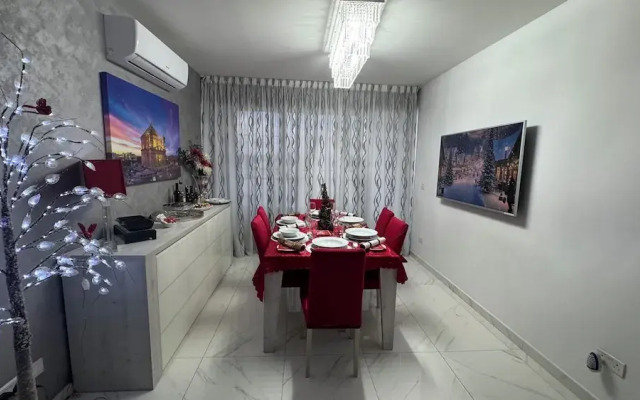4. Sew View Luxury 2 Bedroom Apartment