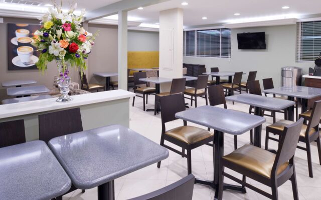 Best Western Plus La Mid Town Hotel