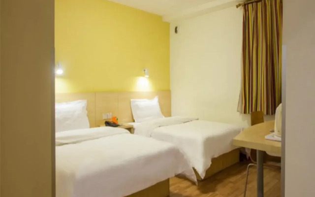 7 Days Inn Sea World Station Branch