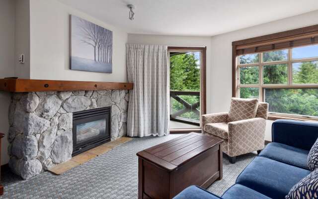 Blackcomb Springs Suites by CLIQUE