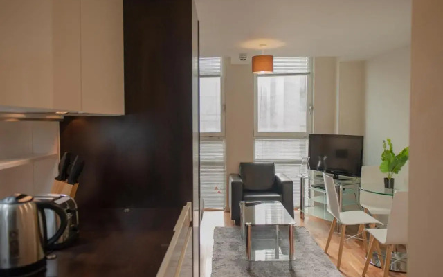 Moorgate Apartments by MySquare