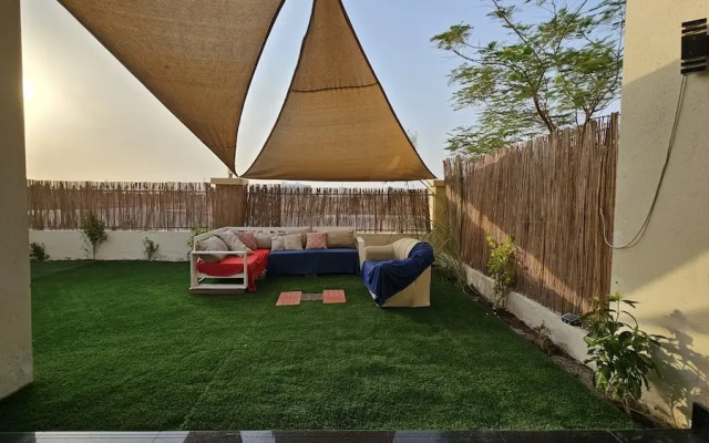 Dubai's Hidden Gem, Villa With Private Pool