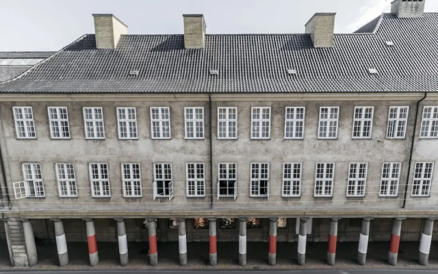 Apartment with Private Terrace