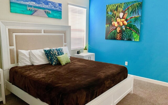 Luxury 5Bd w/ Jacuzzi & Pool Near Disney @ 5528