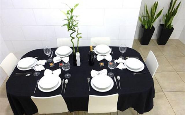 Super Balmes Guest House