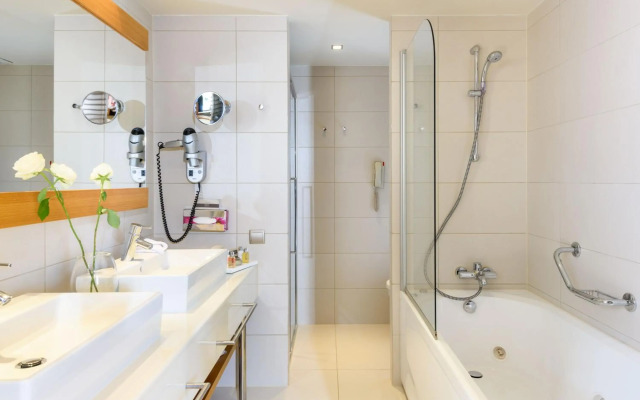 Alexander Beach hotel & Spa