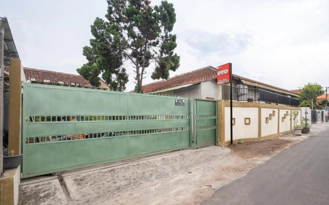 OYO 2394 Hotel Brosta