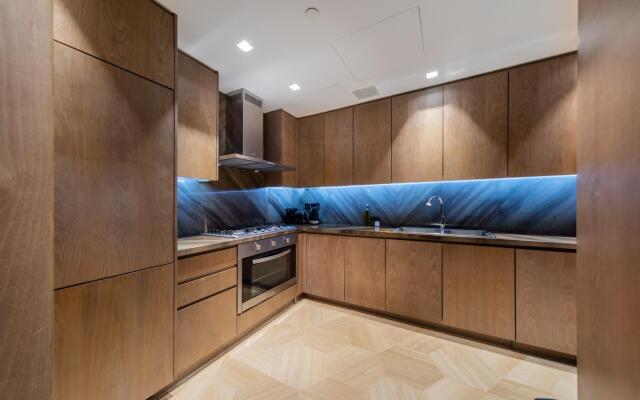 DXB - Five - 30308 - PJ