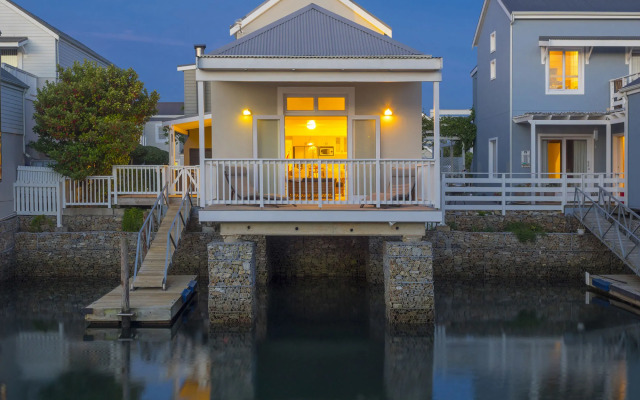 Thesen Islands Holiday House