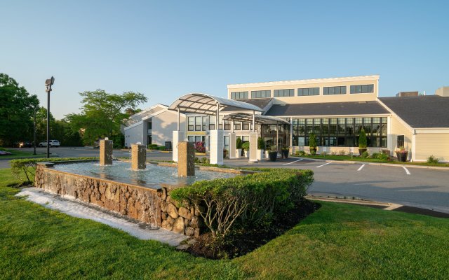 Holiday Inn Hyannis, an IHG Hotel