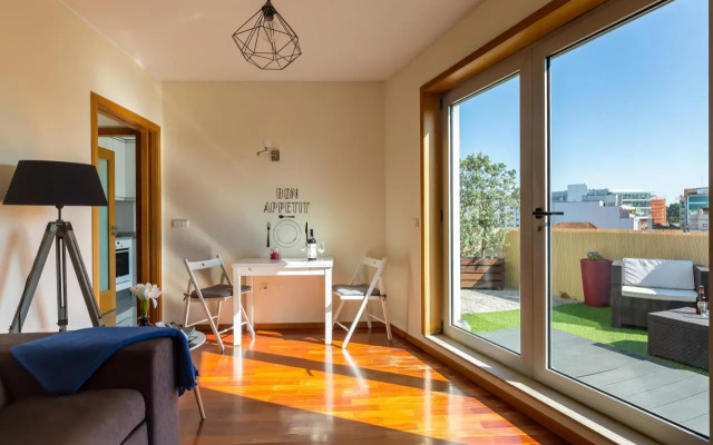 Music Relaxing Apt with bikes, terrace & parking