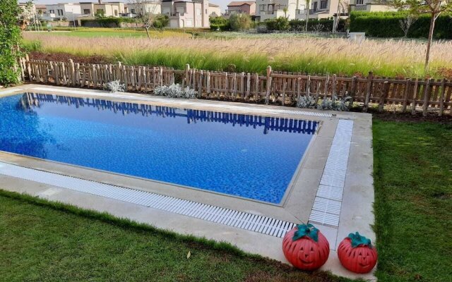 Marassi North Coast Verona with pool