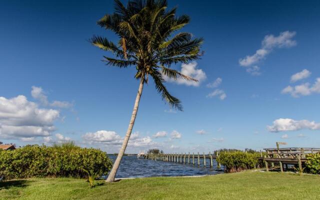 Island View Cottages