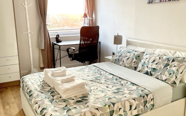 Paddington Luxury Apartment